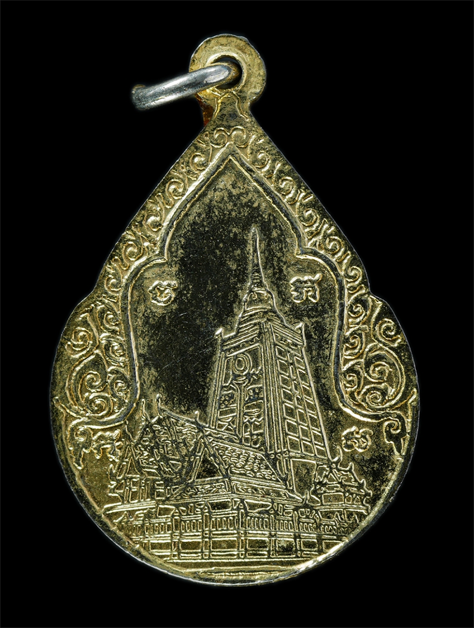 21Oct25 (198)p.jpg - ล็อคเก็ตพระอาจารย์วิริยังค์ สิรินฺธโร (พระพรหมมงคลญาณ) วัดธรรมมงคลเถาบุญญนนทวิหาร กรุงเทพฯ หลังพระมหาเจดีย์ ท่านเป็นศิษย์ของ หลวงปู่มั่น ภูริทตฺโต และ [..] | https://kamulet.in.th